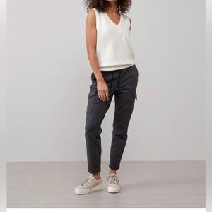 NWOT Yaya cargo trousers size 36 (or US27)